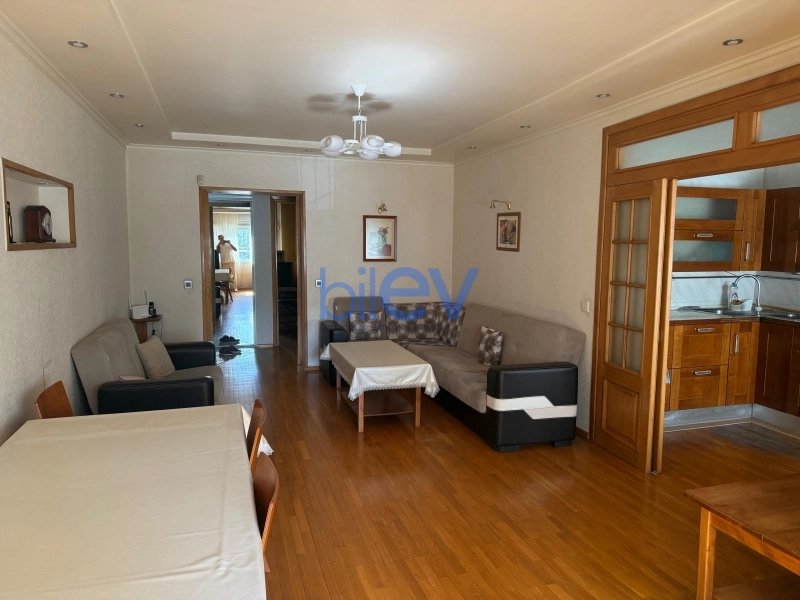 Satış 3 otaqlı Köhnə Tikili bina evi  98m², Bakı