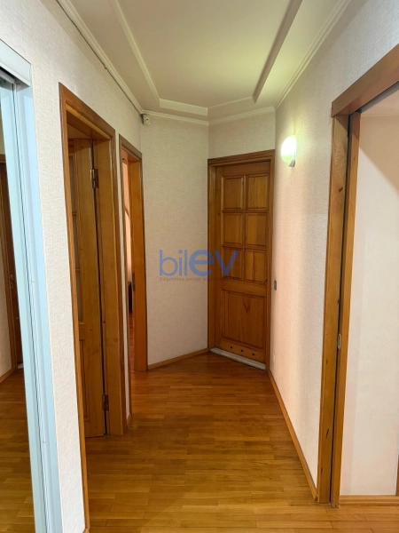 Satış 3 otaqlı Köhnə Tikili bina evi  98m², Bakı