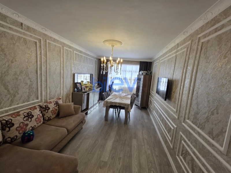 Satış 3 otaqlı Köhnə Tikili bina evi  54m², Bakı