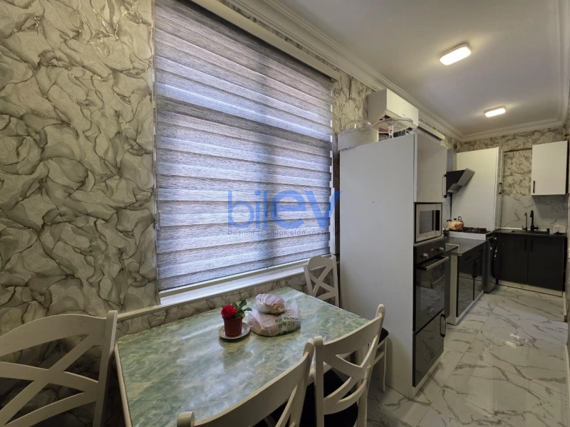 Satış 3 otaqlı Köhnə Tikili bina evi  54m², Bakı