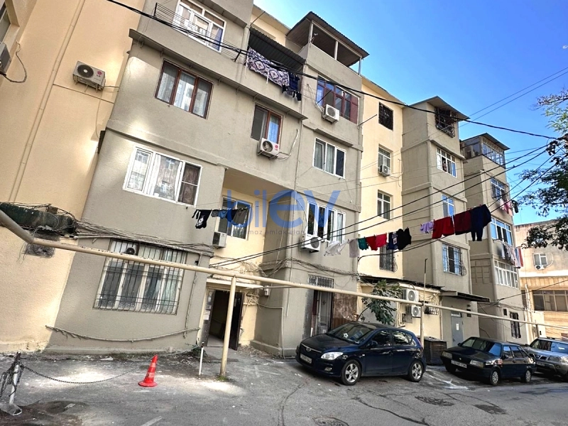 Satış 1 otaqlı Köhnə Tikili bina evi  35m², Bakı