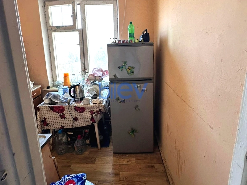 Satış 1 otaqlı Köhnə Tikili bina evi  35m², Bakı