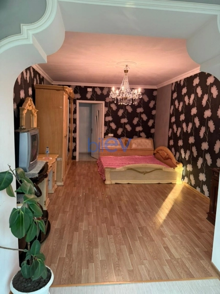Satış 1 otaqlı Köhnə Tikili bina evi  40m², Bakı