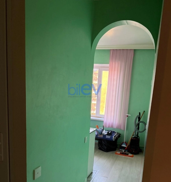 Satış 1 otaqlı Köhnə Tikili bina evi  40m², Bakı