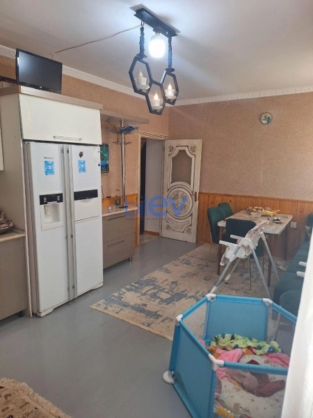 Satış 6 otaqlı Həyət evi  240m², Bakı