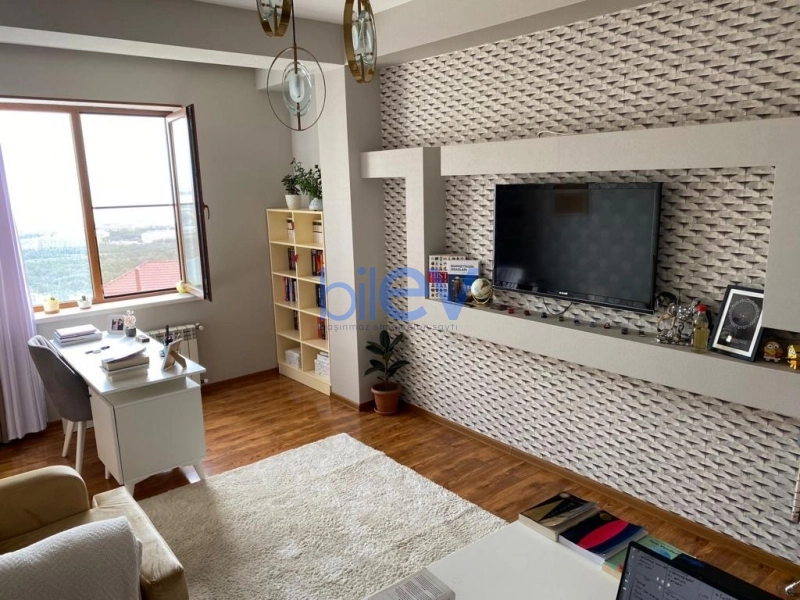 Satış 3 otaqlı Yeni Tikili bina evi  131m², Bakı