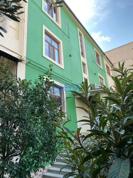 Satış 3 otaqlı Yeni Tikili bina evi  131m², Bakı