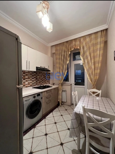 Aylıq Kirayə 2 otaqlı Köhnə Tikili bina evi  56m², Sumqayıt