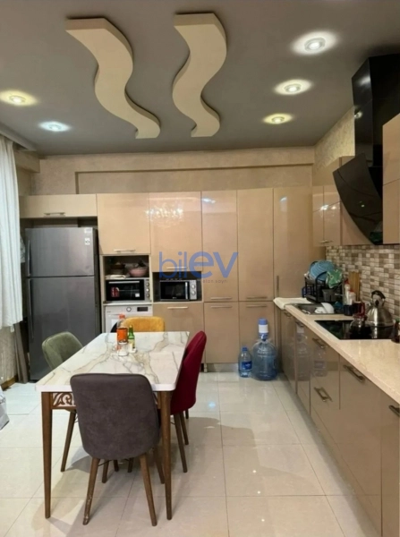 Aylıq Kirayə 2 otaqlı Yeni Tikili bina evi  61m², Bakı