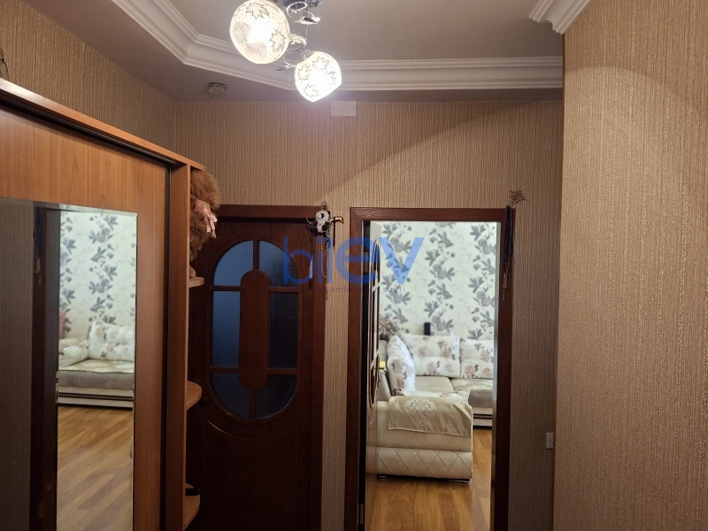 Satış 3 otaqlı Köhnə Tikili bina evi  80m², Bakı