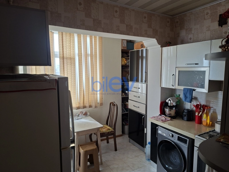 Satış 3 otaqlı Köhnə Tikili bina evi  80m², Bakı