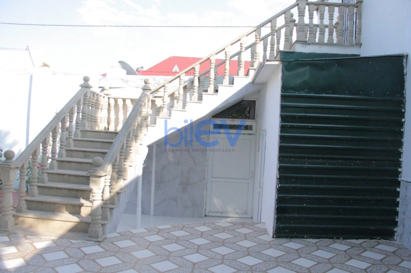 Satış 17 otaqlı Villa  700m², Göygöl