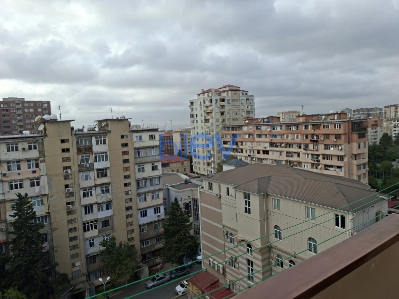 Satış 3 otaqlı Köhnə Tikili bina evi  80m², Bakı