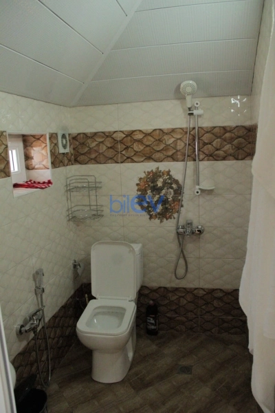 Satış 17 otaqlı Villa  700m², Göygöl