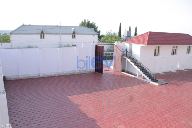 Satış 17 otaqlı Villa  700m², Göygöl