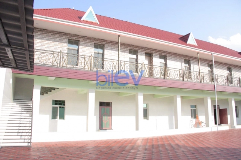Satış 17 otaqlı Villa  700m², Göygöl