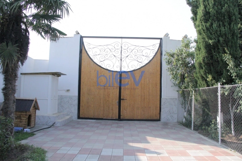 Satış 17 otaqlı Villa  700m², Göygöl