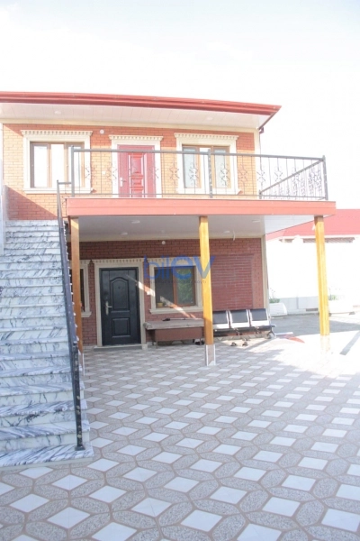 Satış 17 otaqlı Villa  700m², Göygöl
