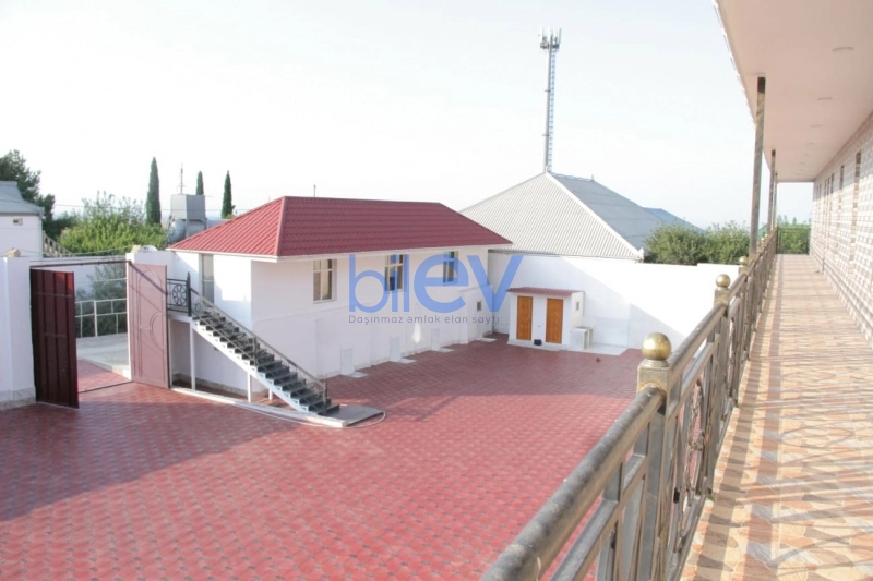 Satış 17 otaqlı Villa  700m², Göygöl