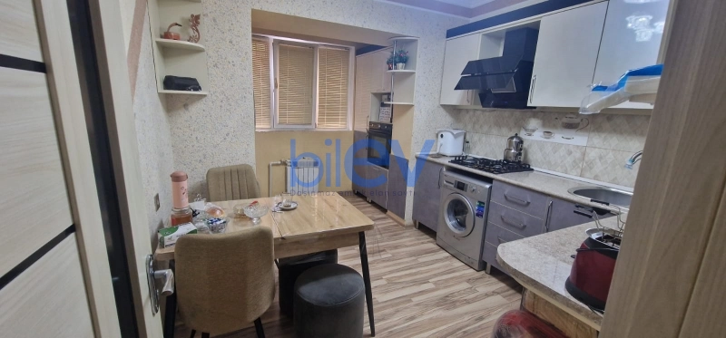 Satış 4 otaqlı Köhnə Tikili bina evi  100m², Bakı