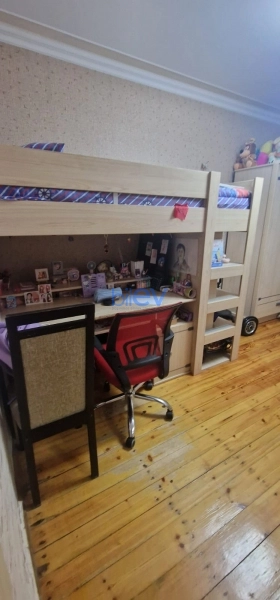 Satış 4 otaqlı Köhnə Tikili bina evi  100m², Bakı
