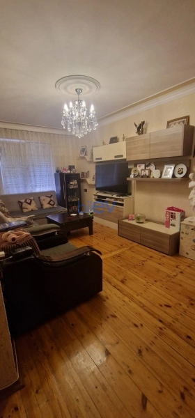 Satış 4 otaqlı Köhnə Tikili bina evi  100m², Bakı
