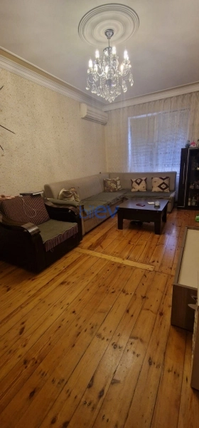 Satış 4 otaqlı Köhnə Tikili bina evi  100m², Bakı