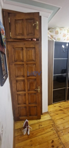 Satış 4 otaqlı Köhnə Tikili bina evi  100m², Bakı