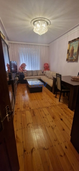 Satış 4 otaqlı Köhnə Tikili bina evi  100m², Bakı