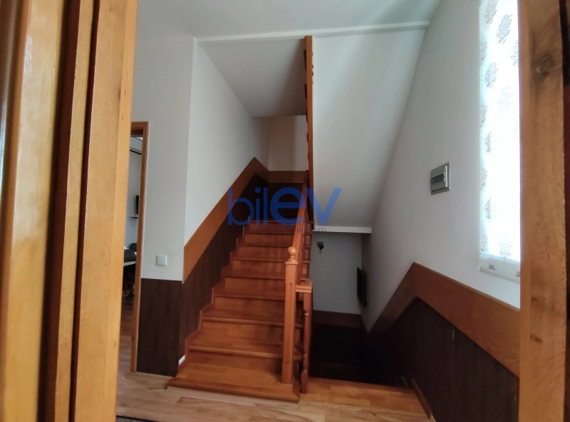 Satış 8 otaqlı Həyət evi  225m², Bakı