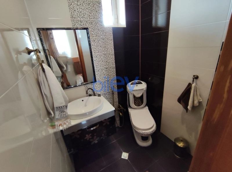 Satış 8 otaqlı Həyət evi  225m², Bakı