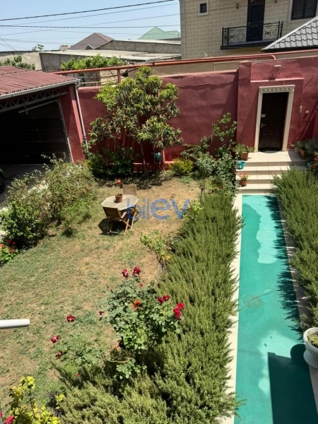 Satış 8 otaqlı Həyət evi  225m², Bakı