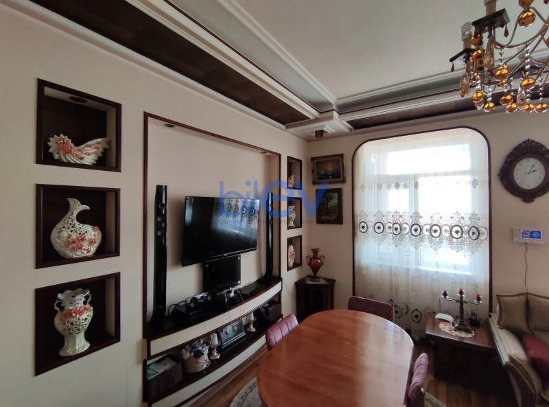 Satış 8 otaqlı Həyət evi  225m², Bakı