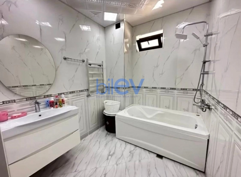 Satış 9 otaqlı Həyət evi  700m², Bakı
