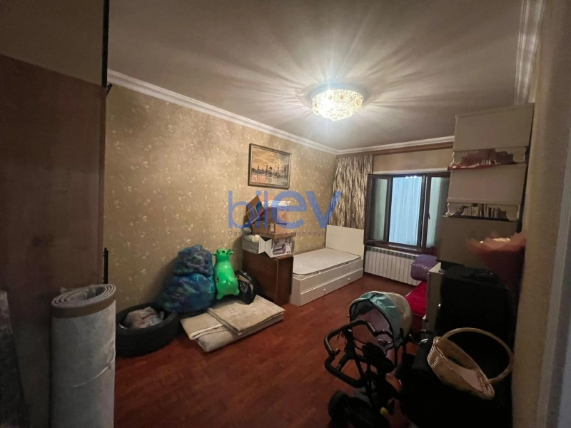 Satış 4 otaqlı Köhnə Tikili bina evi  100m², Bakı
