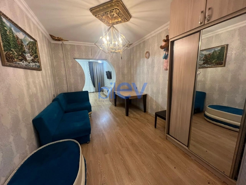 Satış 4 otaqlı Köhnə Tikili bina evi  100m², Bakı