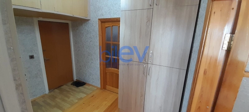 Satış 2 otaqlı Köhnə Tikili bina evi  60m², Bakı