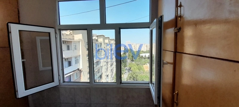 Satış 2 otaqlı Köhnə Tikili bina evi  60m², Bakı