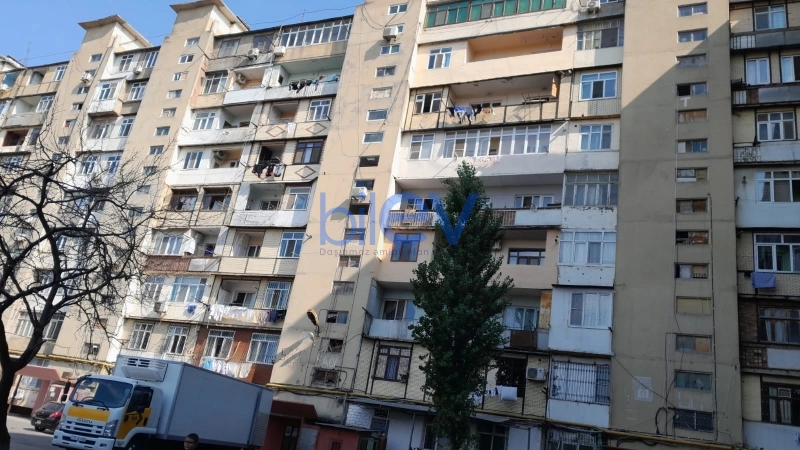Satış 2 otaqlı Köhnə Tikili bina evi  60m², Bakı
