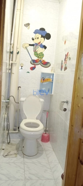 Satış 3 otaqlı Köhnə Tikili bina evi  100m², Bakı