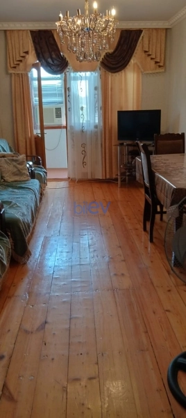 Satış 3 otaqlı Köhnə Tikili bina evi  100m², Bakı