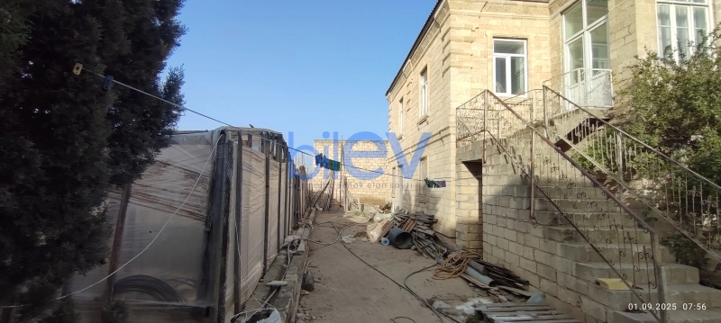 Satış 12 otaqlı Həyət evi  310m², Bakı
