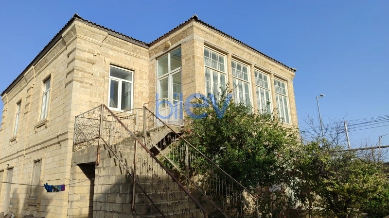 Satış 12 otaqlı Həyət evi  310m², Bakı