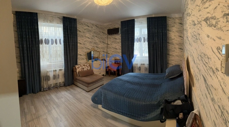Satış 8 otaqlı Həyət evi  230m², Bakı
