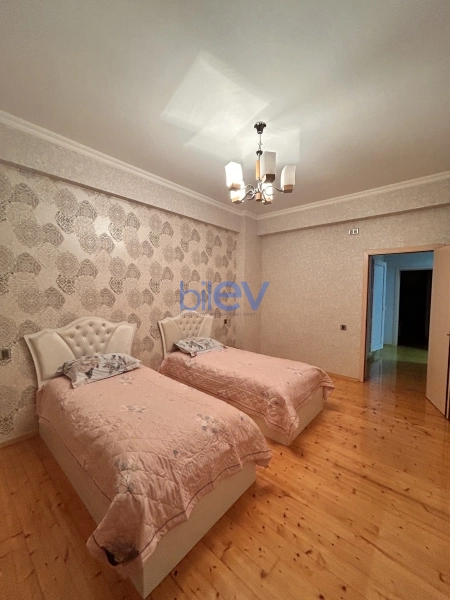 Satış 5 otaqlı Yeni Tikili bina evi  135m², Bakı
