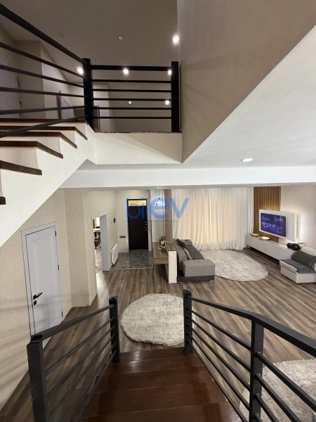 Satış 7 otaqlı Həyət evi  500m², Bakı