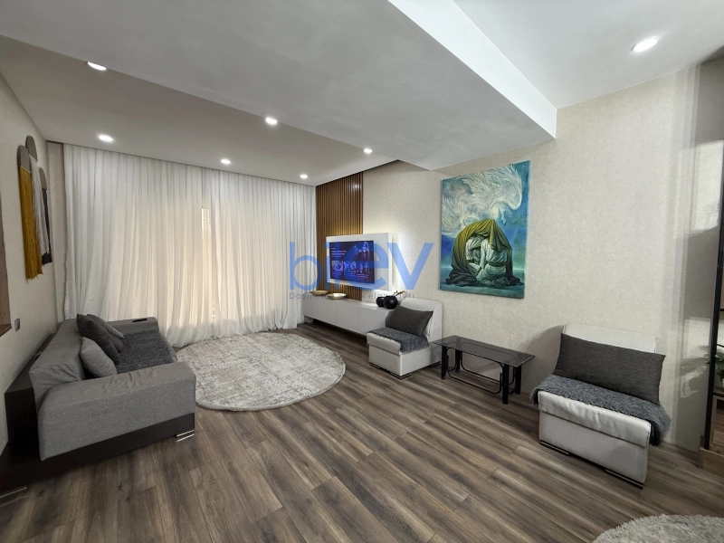 Satış 7 otaqlı Həyət evi  500m², Bakı
