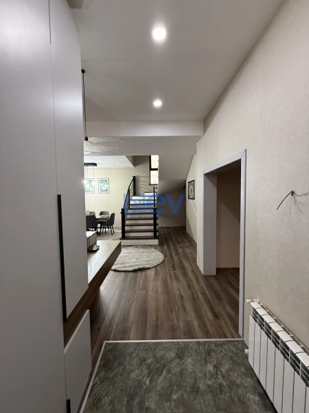 Satış 7 otaqlı Həyət evi  500m², Bakı