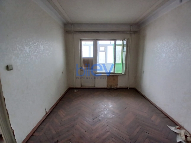 Satış 5 otaqlı Köhnə Tikili bina evi  120m², Bakı