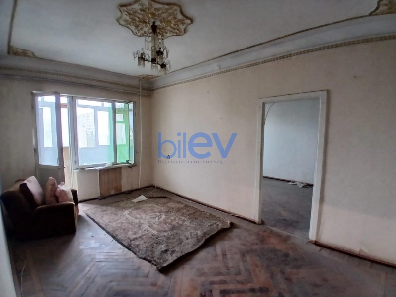 Satış 5 otaqlı Köhnə Tikili bina evi  120m², Bakı